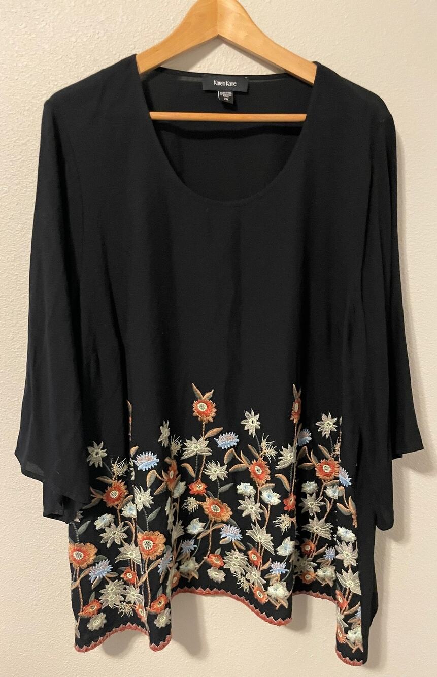 Karen Kane Tunic Top Womens 2X Black Floral Embroidered Relaxed Boho Artsy